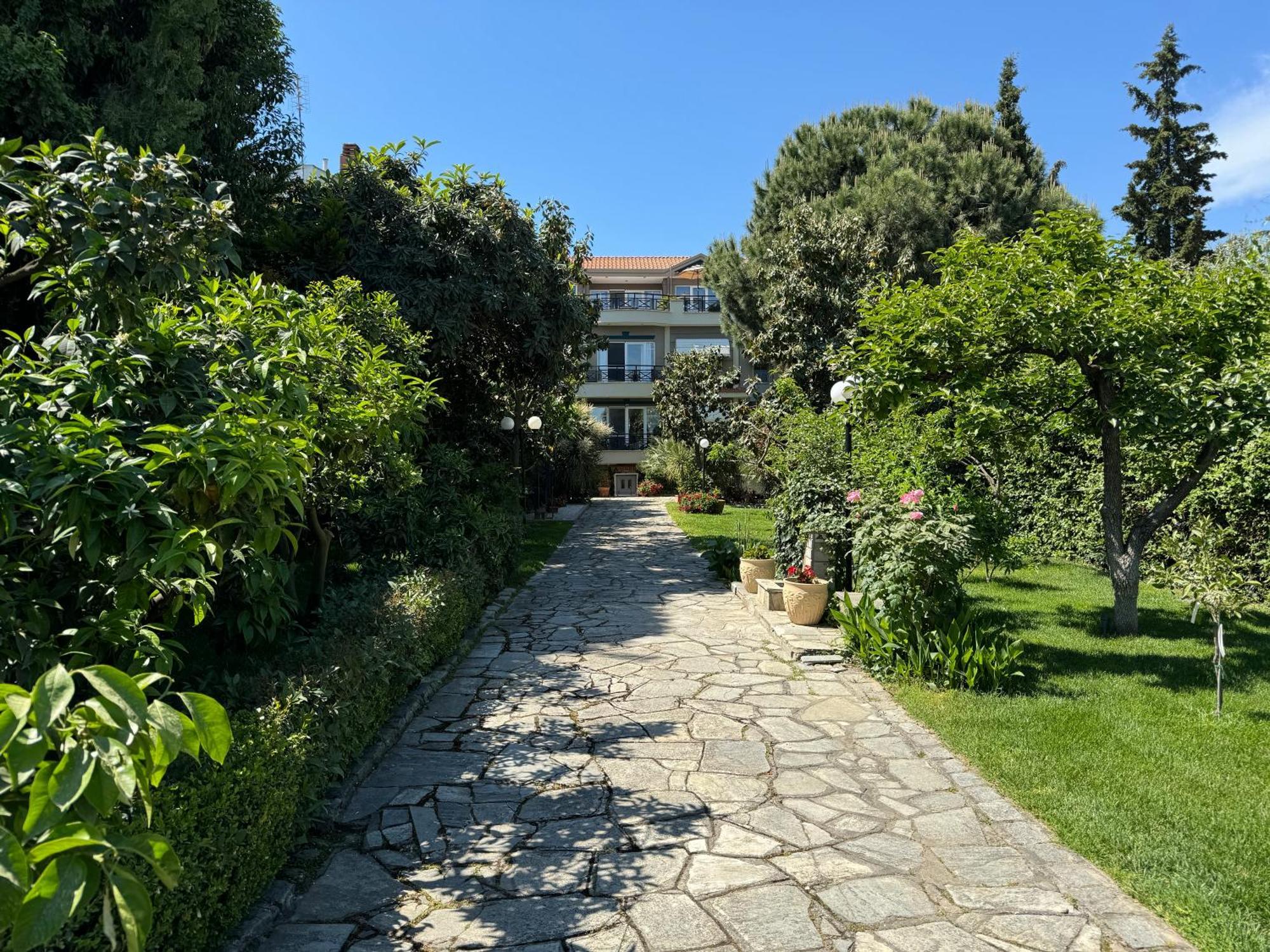Paneon Apartments Nea Iraklitsa Luaran gambar
